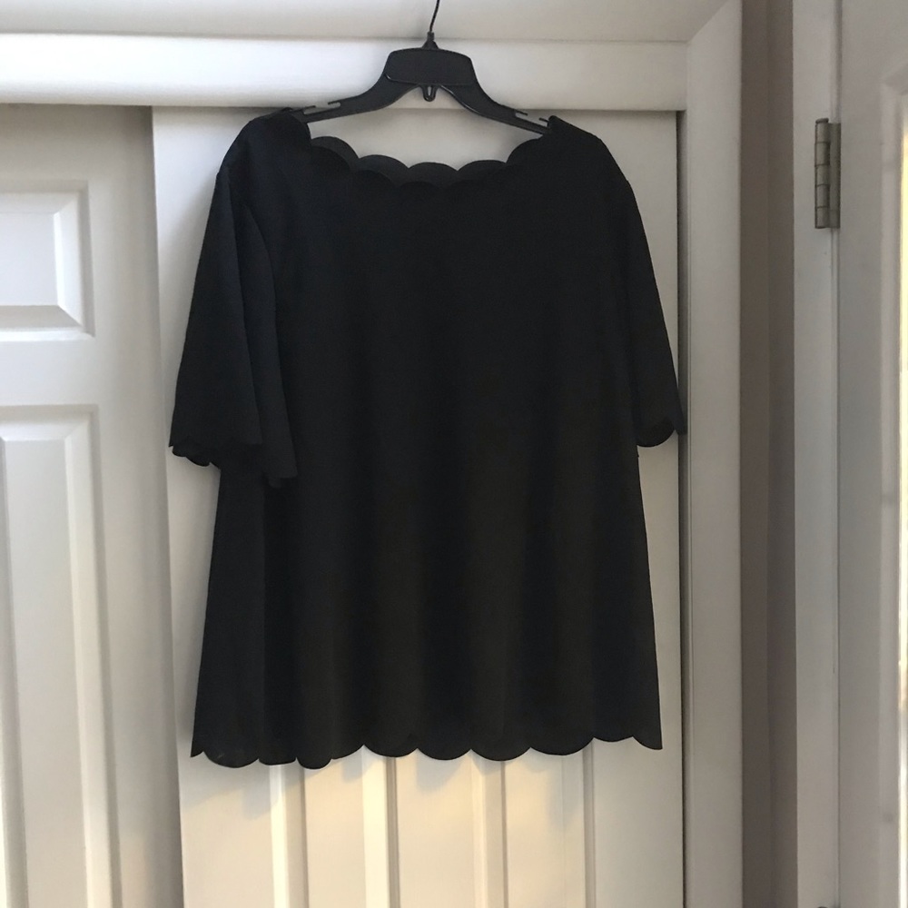Cute scalloped blouse, belt optional